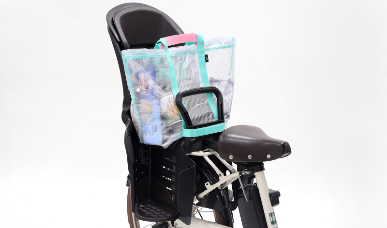 子ども乗せ自転車のお買い物がラクチンに！チャイルドシートバッグの